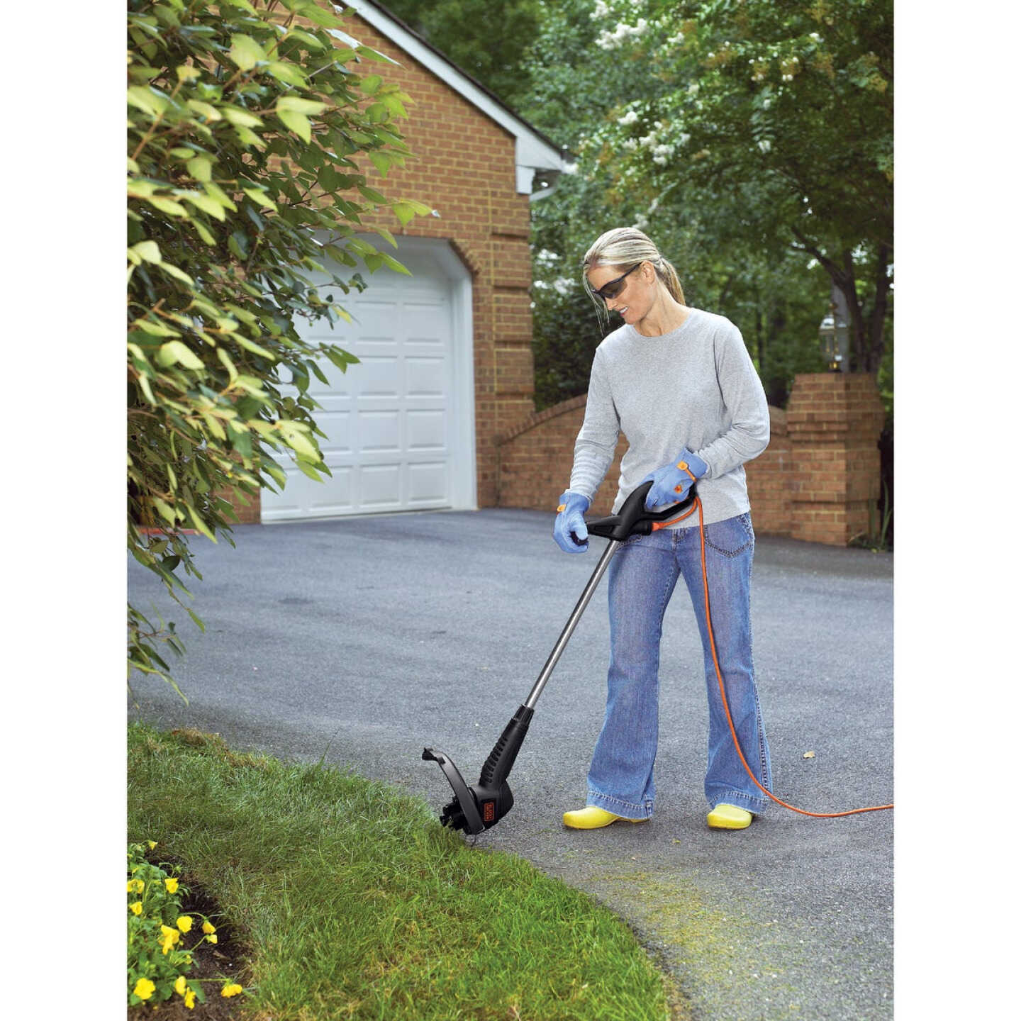 BLACK+DECKER 13-in Straight Shaft Corded Electric String Trimmer